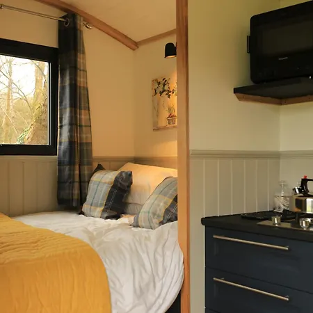 Otter Shepherds Hut Bodmin Exterior photo